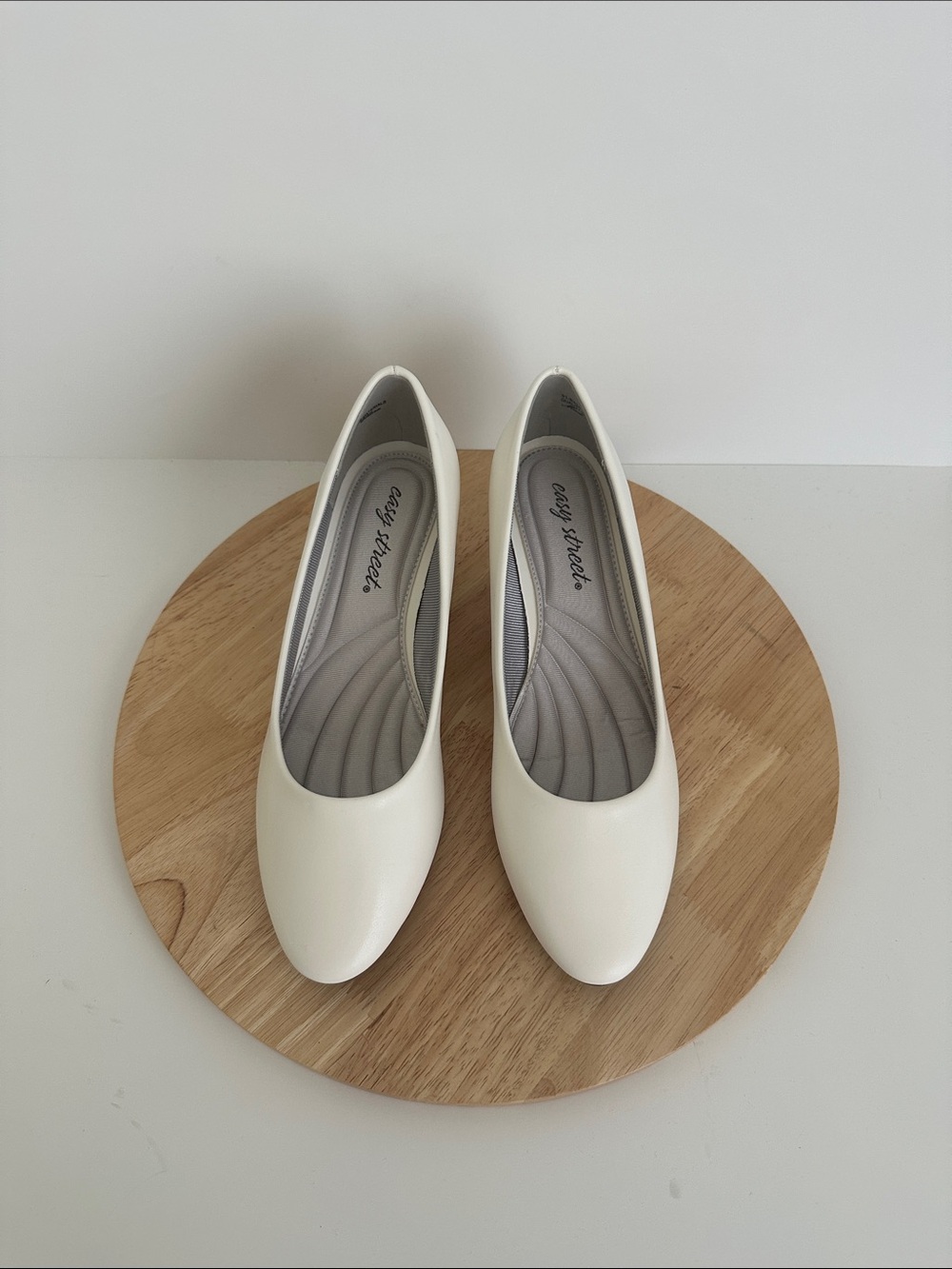 Easy Street Ballari Womens Round Stiletto Heel Pumps